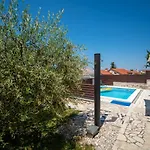 Appartamento Albaneze By Interhome *
