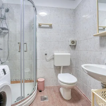 Albaneze By Interhome