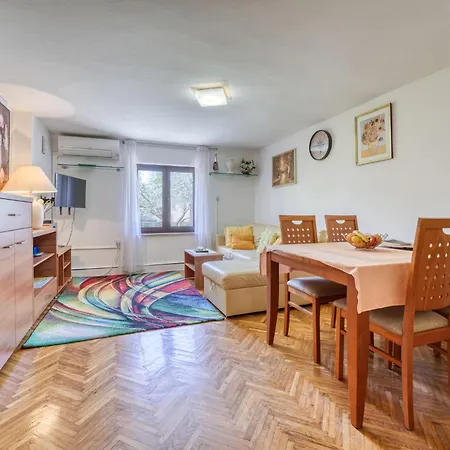 Albaneze By Interhome
