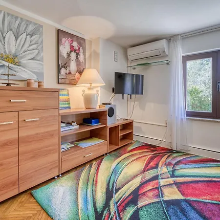 Albaneze By Interhome Apartment Njivice