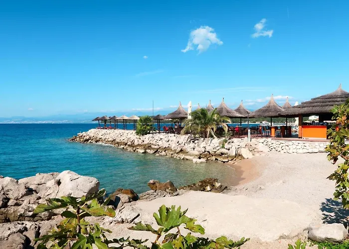 Albaneze By Interhome Njivice