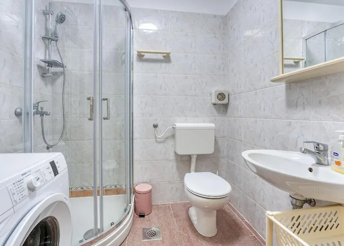 Albaneze By Interhome