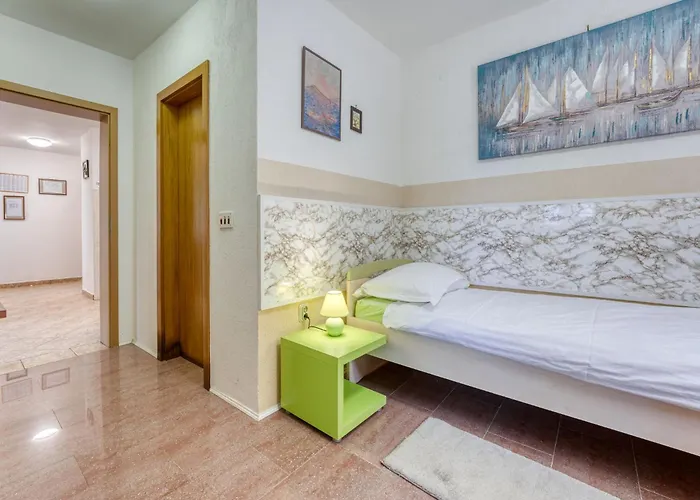 Apartment Albaneze By Interhome *