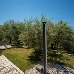 Albaneze By Interhome דירה נייביצה