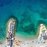 Albaneze By Interhome דירה *