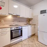 Albaneze By Interhome נייביצה