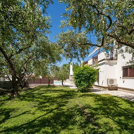 דירה Albaneze By Interhome *
